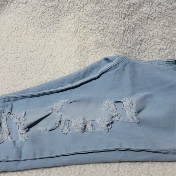 Hi rise, Light blue wash, Distressed skinnies, Size S. NO stains Excellent condi - Picture 10 of 15